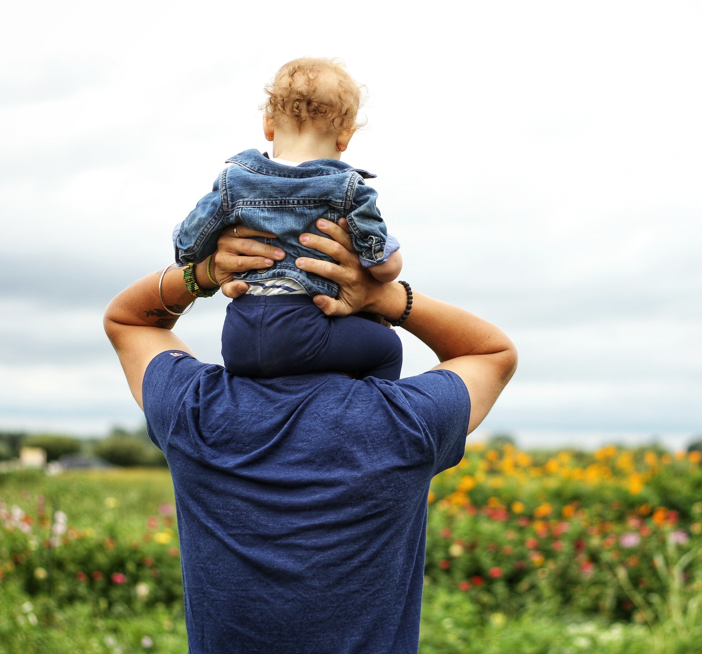 baby-back-view-blur-1497394